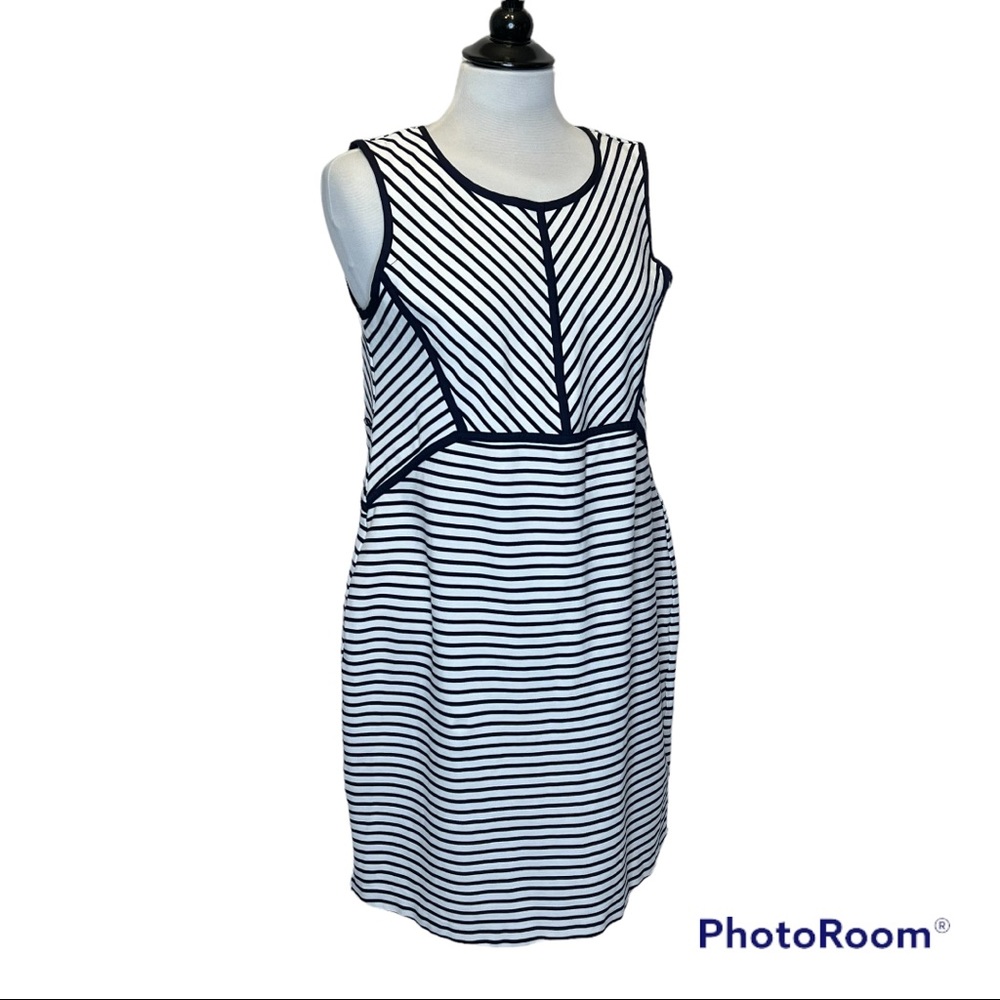 Motherhood Maternity Black and White Summer Dress